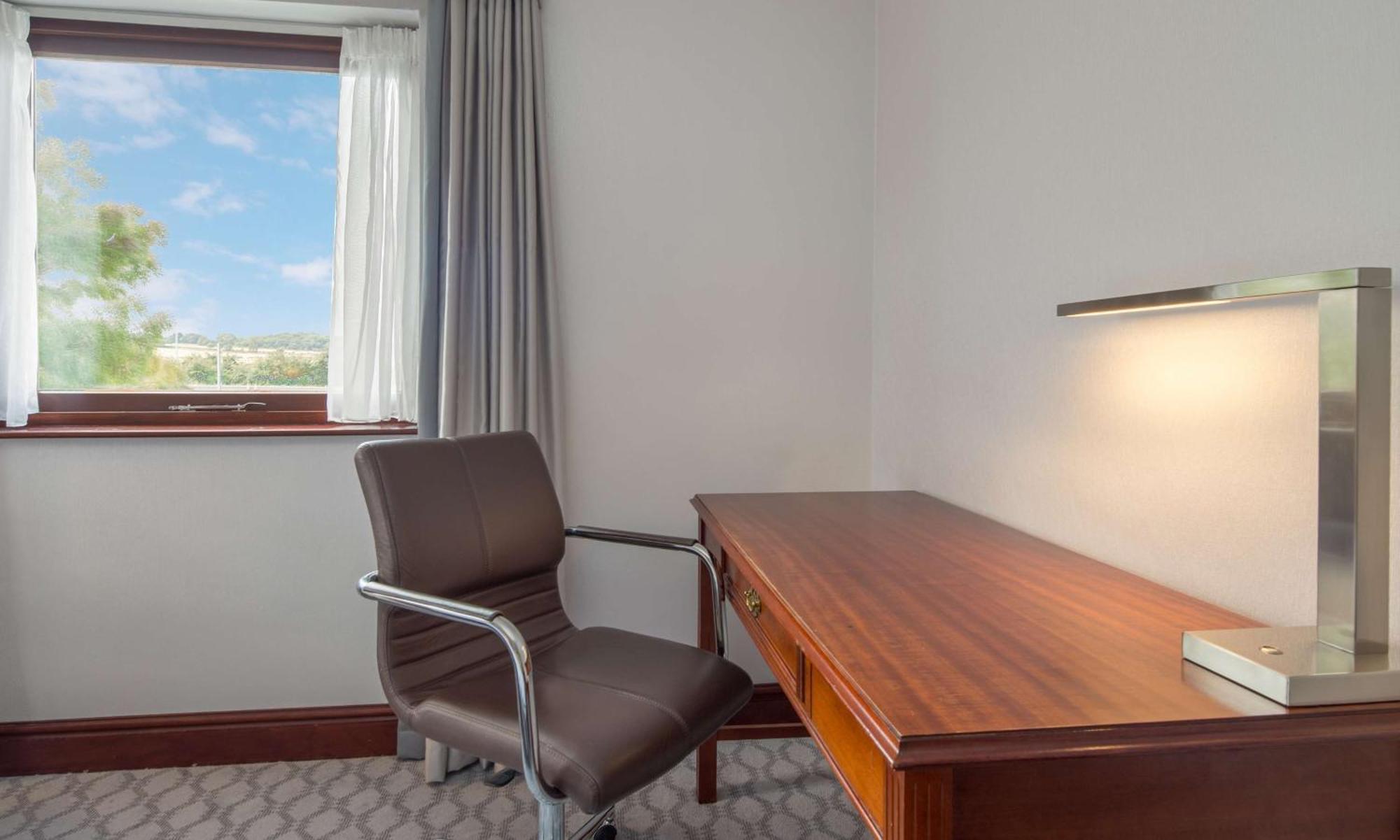 Hilton East Midlands Airport Hotel Kegworth Bagian luar foto